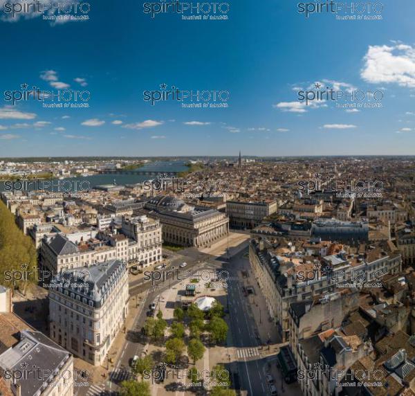 GIRONDE (33) BORDEAUX, CONFINEMENT COVID-19, CORONAVIRUS, LE TRIANGLE D'OR, PLACE DE LA COMEDIE, OPERA NATIONAL DE BORDEAUX, GRAND THEATRE, DESERTEE PAR LES CLIENTS, VUE AERIENNE  // FRANCE, GIRONDE (33) BORDEAUX, QUARTIER LA BASTIDE, ZONE CLASSIFIED WORLD HERITAGE OF UNESCO, THE GOLDEN TRIANGLE, PLACE DE LA COMEDIE, OPERA NATIONAL DE BORDEAUX, GRAND THEATER, CUSTOMER SERVICE EMPTY, AERIAL VIEW (200925JBNadeau_00084.jpg)