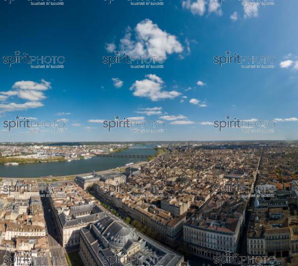 GIRONDE (33) BORDEAUX, CONFINEMENT COVID-19, CORONAVIRUS, LE TRIANGLE D'OR, PLACE DE LA COMEDIE, OPERA NATIONAL DE BORDEAUX, GRAND THEATRE, DESERTEE PAR LES CLIENTS, VUE AERIENNE  // FRANCE, GIRONDE (33) BORDEAUX, QUARTIER LA BASTIDE, ZONE CLASSIFIED WORLD HERITAGE OF UNESCO, THE GOLDEN TRIANGLE, PLACE DE LA COMEDIE, OPERA NATIONAL DE BORDEAUX, GRAND THEATER, CUSTOMER SERVICE EMPTY, AERIAL VIEW (200925JBNadeau_00089.jpg)