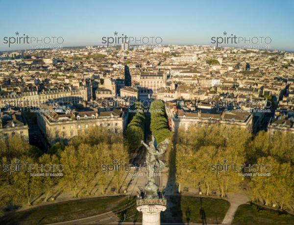 GIRONDE (33) BORDEAUX, CONFINEMENT COVID-19, CORONAVIRUS, PLACE DES QUINCONCES, MONUMENT AUX GIRONDINS, ELEVE ENTRE 1894 ET 1902 A LA MEMOIRE DES DEPUTES GIRONDINS VICTIMES DE LA TERREUR, APPELE AUSSI COLONNE DES GIRONDINS, VUE AERIENNE  // FRANCE, GIRONDE (33) BORDEAUX, QUARTIER LA BASTIDE, ZONE CLASSIFIED WORLD HERITAGE OF UNESCO, PLACE DES QUINCONCES, MONUMENT AUX GIRONDINS, RAISED BETWEEN 1894 AND 1902 IN MEMORY OF MEMBERS GIRONDINS VICTIMS OF TERROR, ALSO CALLED COLONNE DES GIRONDINS, AERIAL VIEW (200925JBNadeau_00195.jpg)