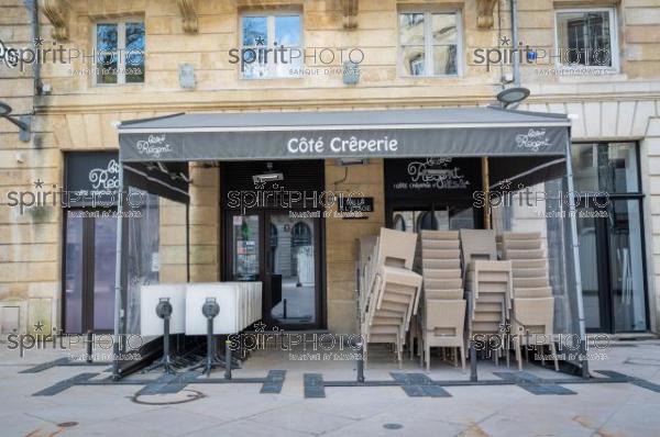 GIRONDE (33) BORDEAUX, CONFINEMENT COVID-19, CORONAVIRUS, PLACE GAMBETTA, RESTAURANT FERME POUR CAUSE DE COVID-19  // FRANCE, GIRONDE (33) BORDEAUX, PLACE GAMBETTA, RESTAURANT CLOSED FOR CAUSE OF COVID-19 (200925JBNadeau_00273.jpg)