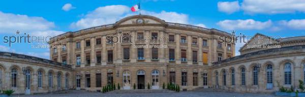 Palais Rohan, City hall in Bordeaux, France in a beautiful summer day (220622JBNadeau_011.jpg)