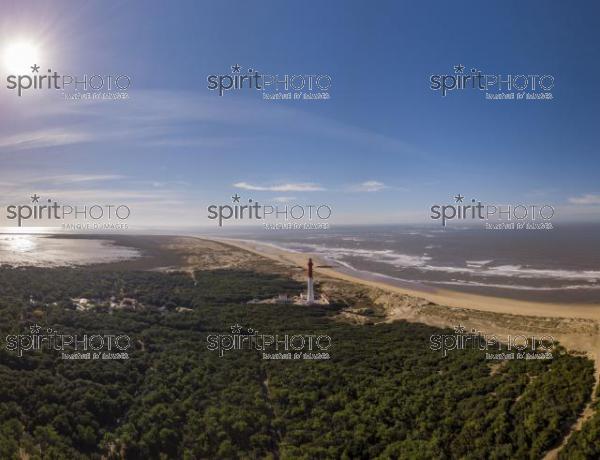 Aerial view of lighthouse La Coubre in La Tremblade, Charente Maritime (BWP_00421.jpg)