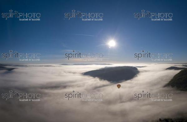 Hot air balloon flying over fog near Beynac Chateau, Dordogne, France (BWP_00528.jpg)