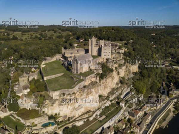 Chateau de Beynac, village of Beynac-et-Cazenac, aerial view from Dordogne River, Perigord, Dordogne (BWP_00537.jpg)