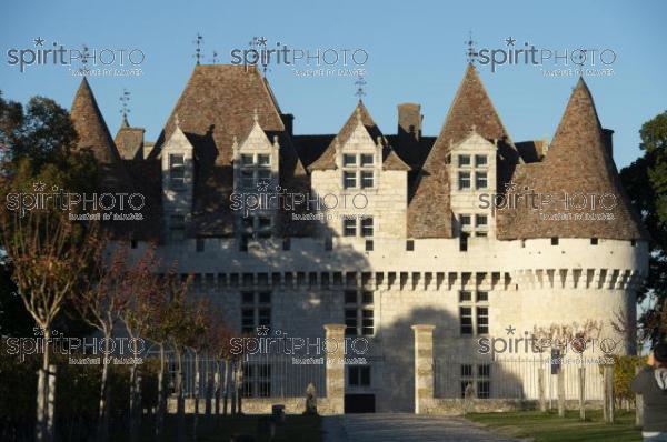 The castle of Monbazillac, historical monument, Sweet botrytized wines have been made in Monbazillac (BWP_00590.jpg)