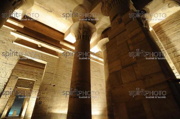 Egypte-Temple de Philae (JBNADEAU_00782.jpg)