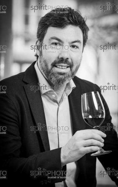 FRANCE, GIRONDE, PAUILLAC, JEAN-CHARLES CAZES, CHATEAU LYNCH-BAGES, ARCHITECTE AMÉRICAIN CHIEN CHUNG PEI, GRAND CRU CLASSE PAUILLAC, MEDOC, VIGNOBLE BORDELAIS (JBN_0018.jpg)