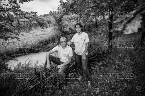 GIRONDE (33) LAPOUYADE, DELPHINE ET BENOIT VINET, DOMAINE EMILE GRELIER, AGRICULTURE BIOLOGIQUE, VIGNOBLE BORDELAIS  // FRANCE, GIRONDE (33) LAPOUYADE, DELPHINE ET BENOIT VINET, DOMAINE EMILE GRELIER, ORGANIC AGRICULTURE, BORDEAUX VINEYARD (JBN_0262.jpg)