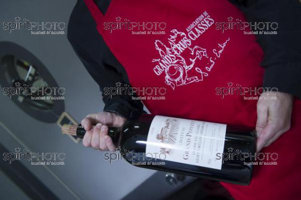 Sommelier-Service du vin (JBN_03417.jpg)