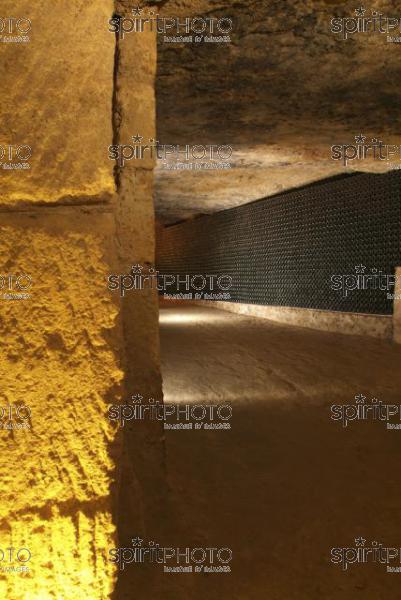 Cave  vin souterraine (JBN_03668.jpg)