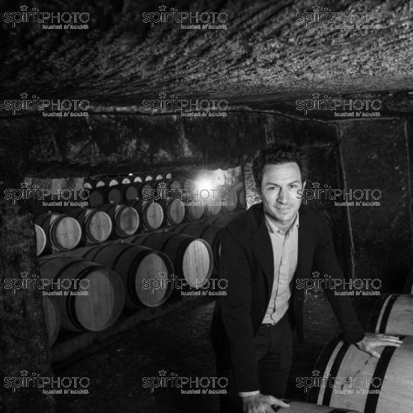 GIRONDE (33), SAINT-EMILION, PORTRAIT DE MATHIEU CUVELIER, CHATEAU CLOS FOURTET, AOC SAINT-ÉMILION GRAND CRU, CLASSÉ PREMIER GRAND CRU CLASSÉ B, VIGNOBLE BORDELAIS // FRANCE, GIRONDE (33), SAINT-EMILION, PORTRAIT OF MATHIEU CUVELIER, CHATEAU CLOS FOURTET, AOC SAINT-EMILION GRAND CRU, CLASS PREMIER GRAND CRU CLASS B, BORDEAUX VINEYARD (JBN_4454-2.jpg)