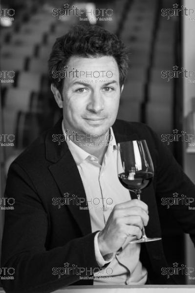 GIRONDE (33), SAINT-EMILION, PORTRAIT DE MATHIEU CUVELIER, CHATEAU CLOS FOURTET, AOC SAINT-ÉMILION GRAND CRU, CLASSÉ PREMIER GRAND CRU CLASSÉ B, VIGNOBLE BORDELAIS // FRANCE, GIRONDE (33), SAINT-EMILION, PORTRAIT OF MATHIEU CUVELIER, CHATEAU CLOS FOURTET, AOC SAINT-EMILION GRAND CRU, CLASS PREMIER GRAND CRU CLASS B, BORDEAUX VINEYARD (JBN_4495-2.jpg)