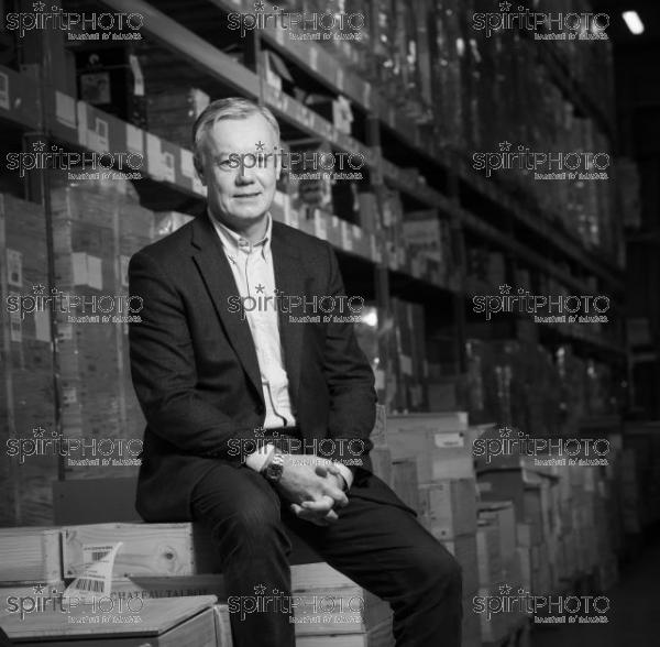 GIRONDE (33), BLANQUEFORT, PORTRAIT DE FRÉDÉRIC LANTERI DARTESSGESTION LOGISTIQUE DU VIN // FRANCE, GIRONDE (33), BLANQUEFORT, PORTRAIT OF FRÉDÉRIC LANTERI DARTESS WINE LOGISTICS MANAGEMENT (JBN_6053.jpg)